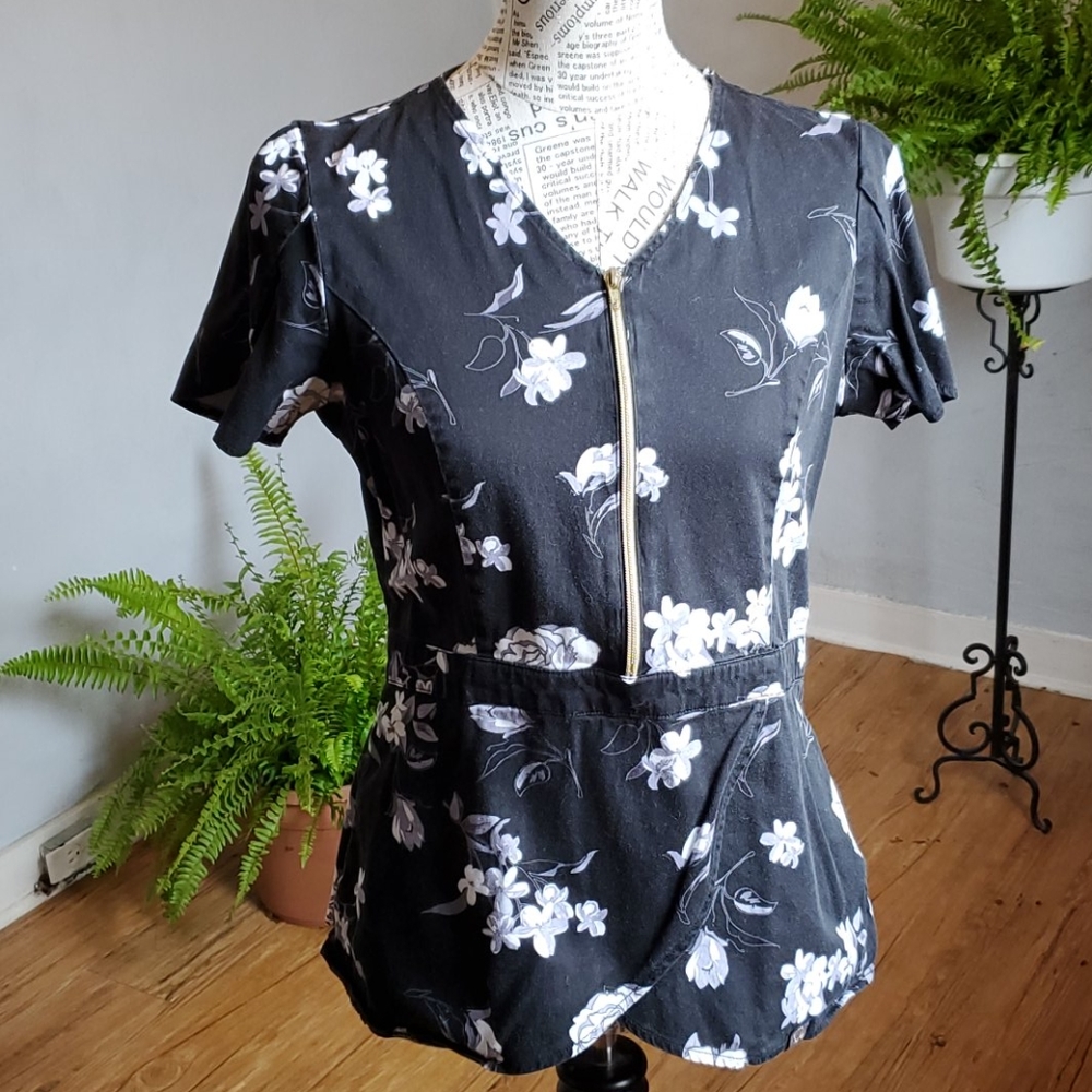 Jaanuu tulip top